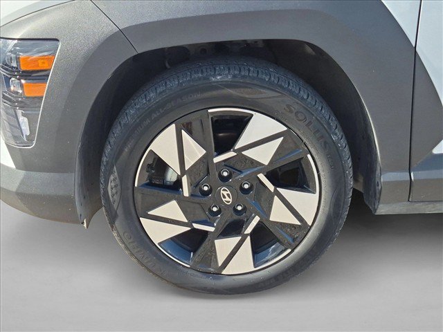 Used 2025 Hyundai Kona SEL FWD image 14