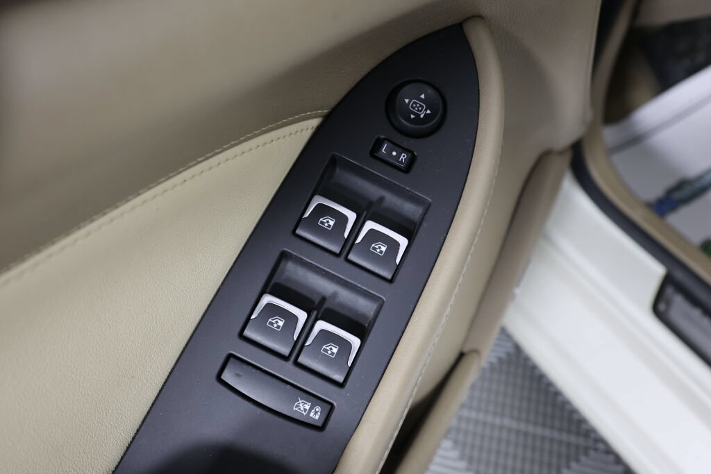 Used 2014 Cadillac CTS Luxury RWD image 31