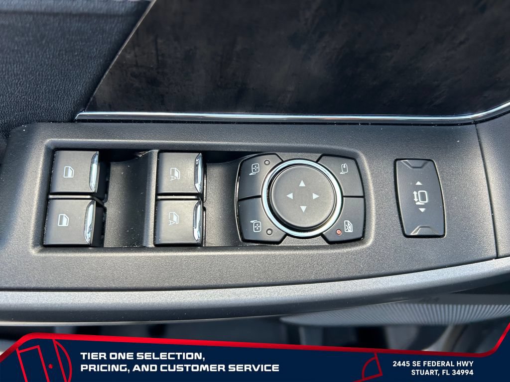 Used 2024 Ford F250 4x4 Crew Cab Super Duty image 12