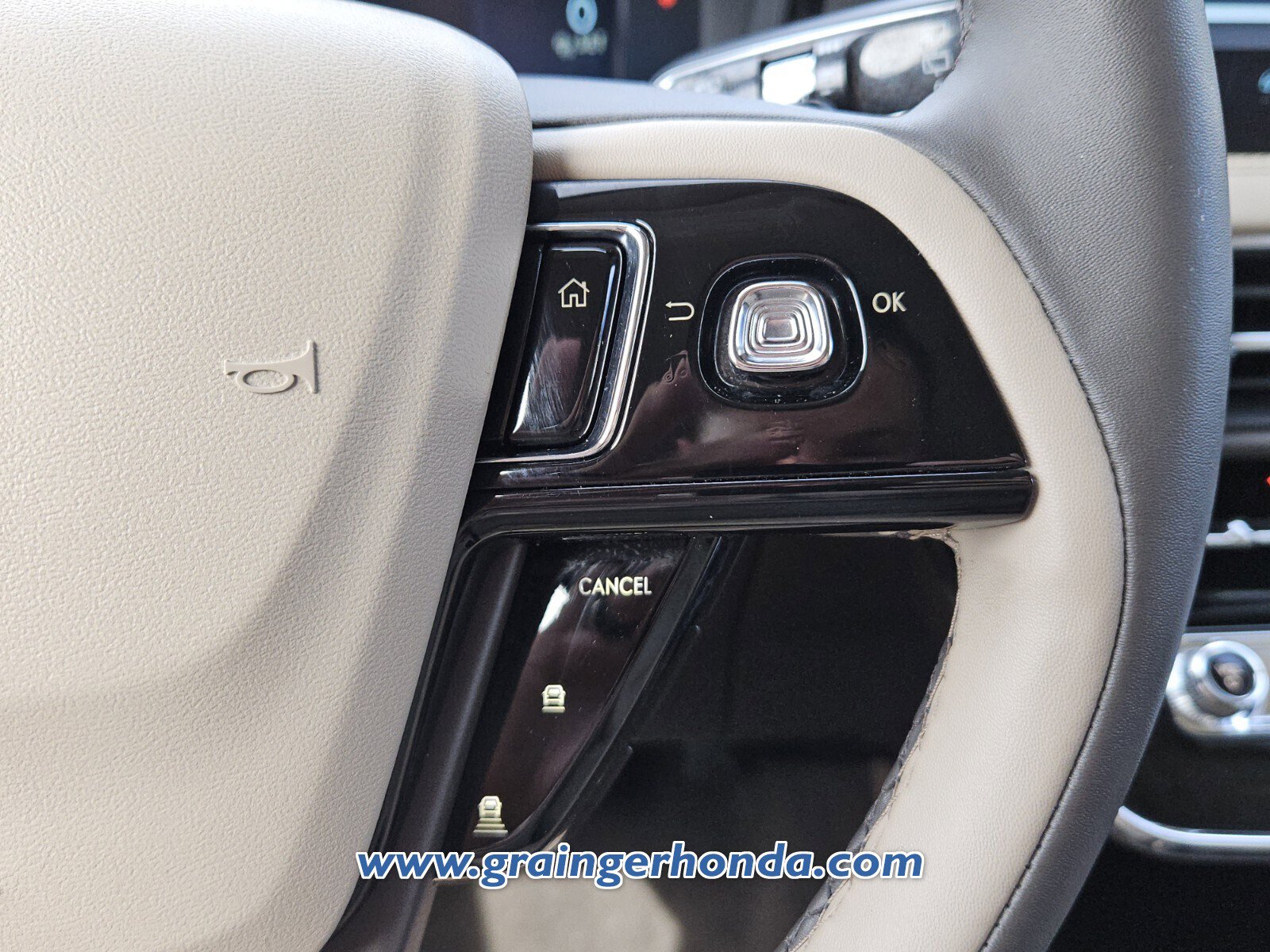 Used 2023 Lincoln Corsair FWD w/ Equipment Group 101A image 20