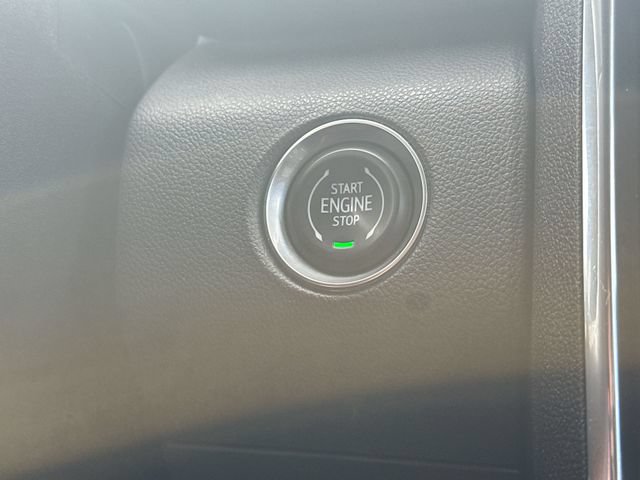 Used 2025 GMC Acadia Denali w/ LPO, Floor Liner Package FWD image 20
