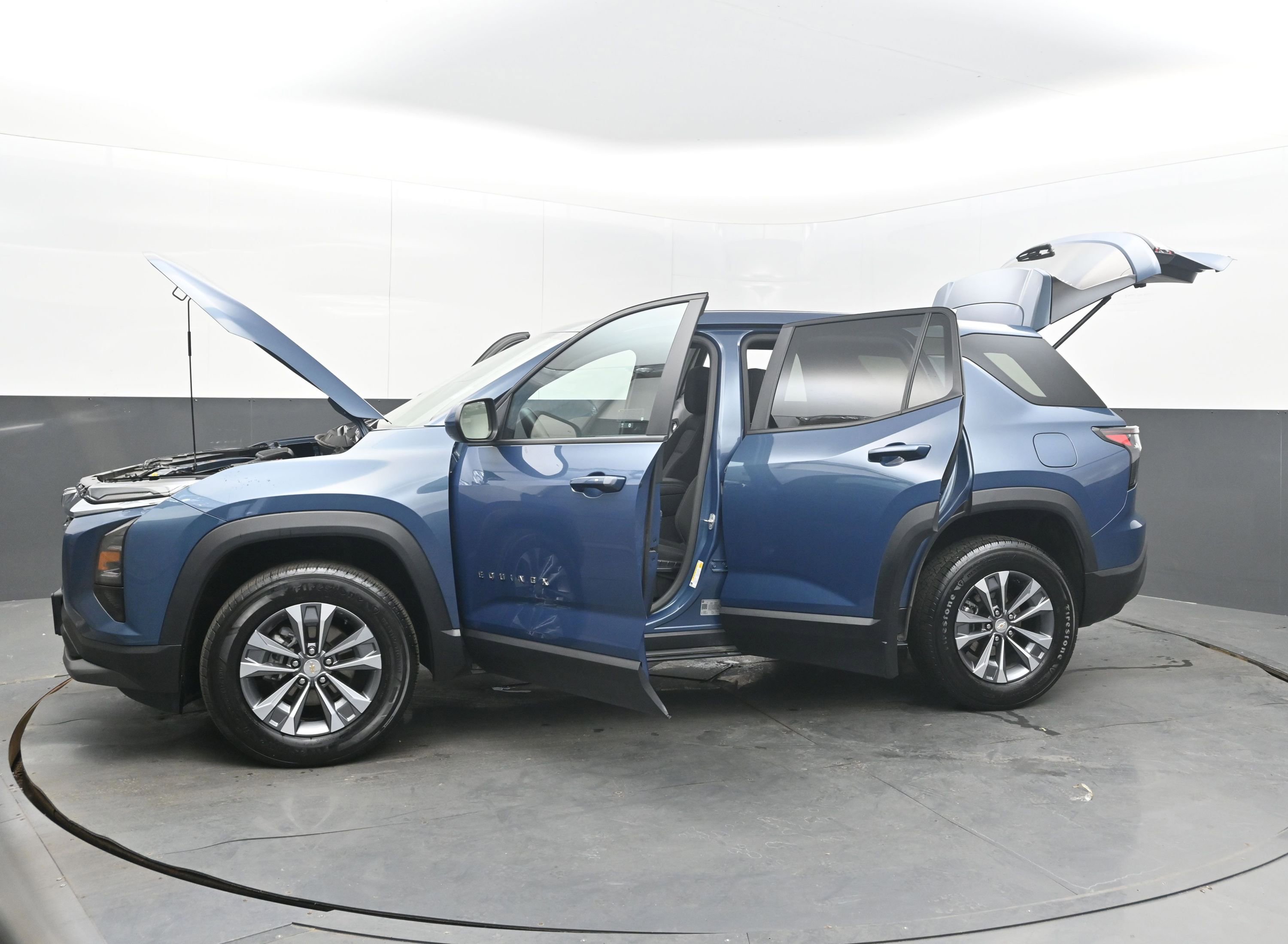 Used 2025 Chevrolet Equinox LT FWD image 42