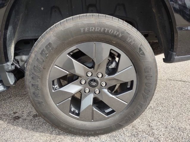 Used 2023 Ford F150 Lightning Lariat AWD/4WD image 27