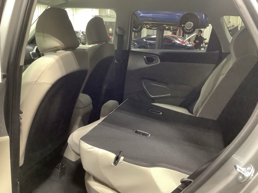 Certified 2025 Kia Soul LX w/ LX Technology Package image 15