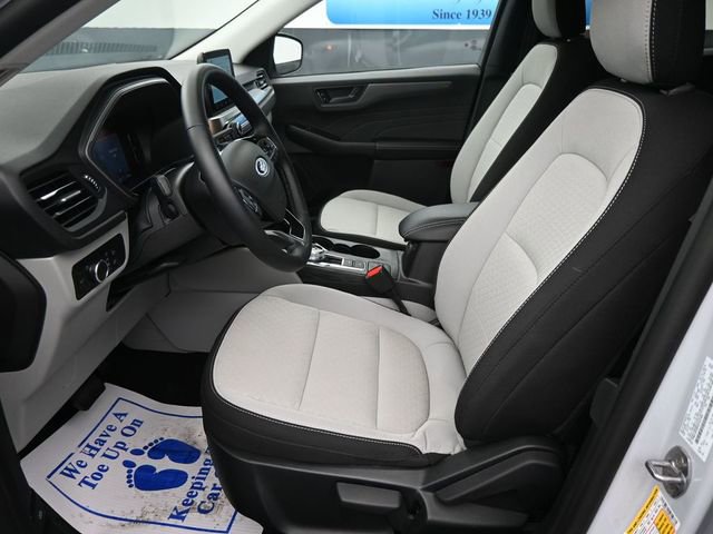 New 2025 Ford Escape Active w/ Cold Weather Package image 13