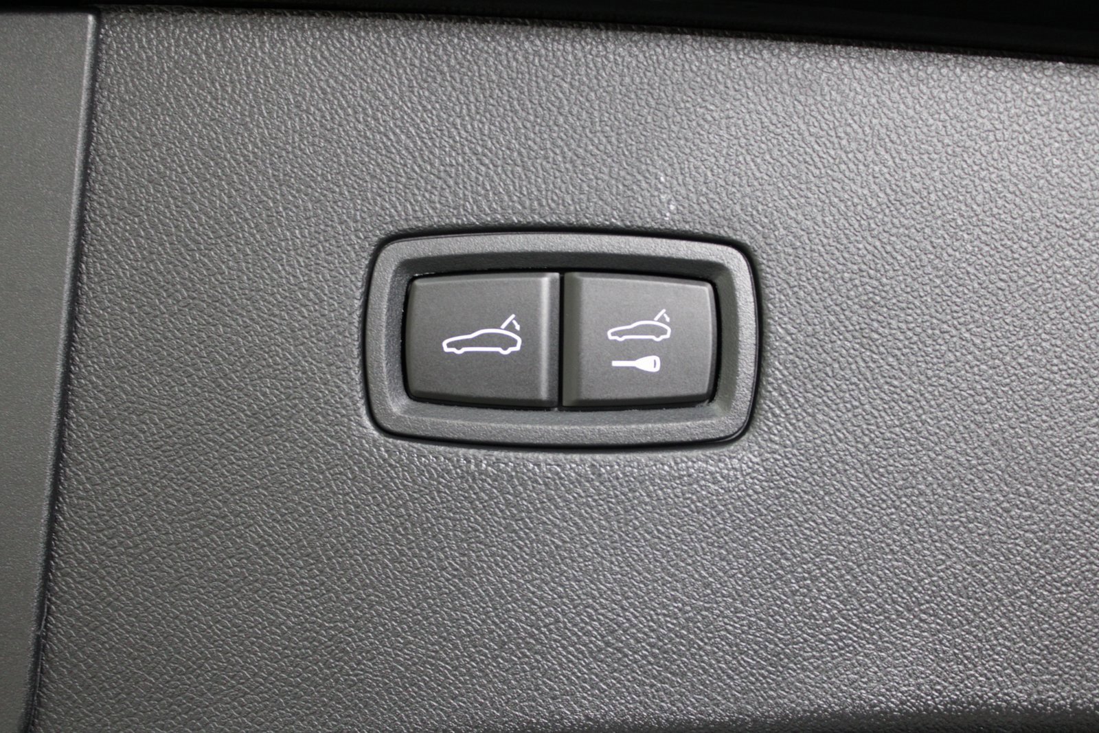 New 2026 Porsche Cayenne E-Hybrid Coupe image 18