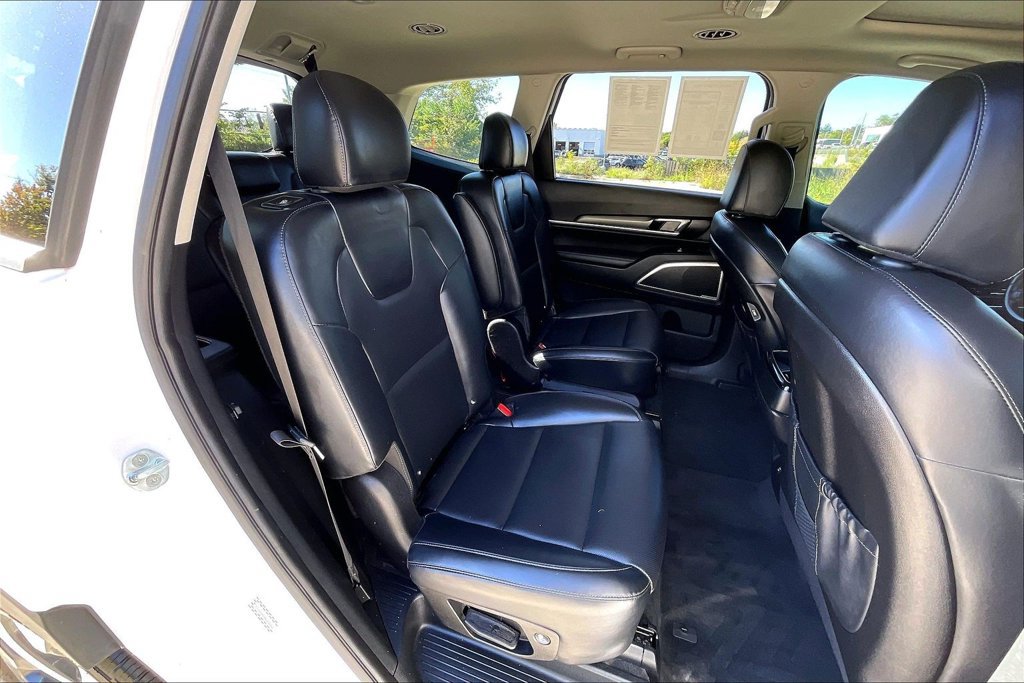 Used 2022 Kia Telluride S FWD image 27