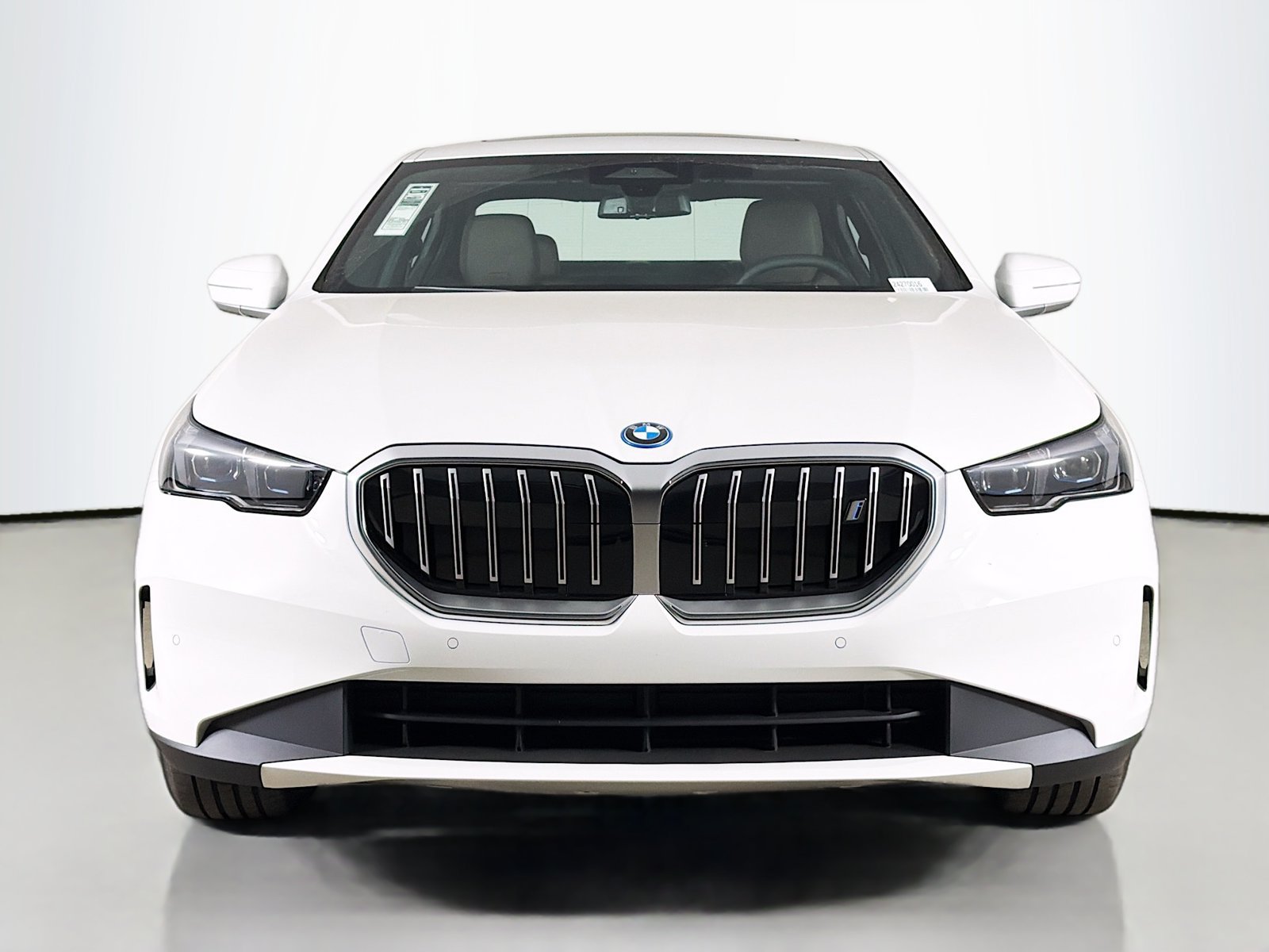 New 2027 BMW i5 eDrive40 RWD image 2