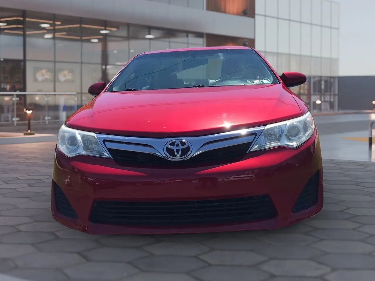 Used 2014 Toyota Camry LE FWD image 9