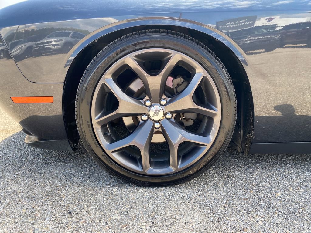 Used 2018 Dodge Challenger SXT Plus RWD image 28