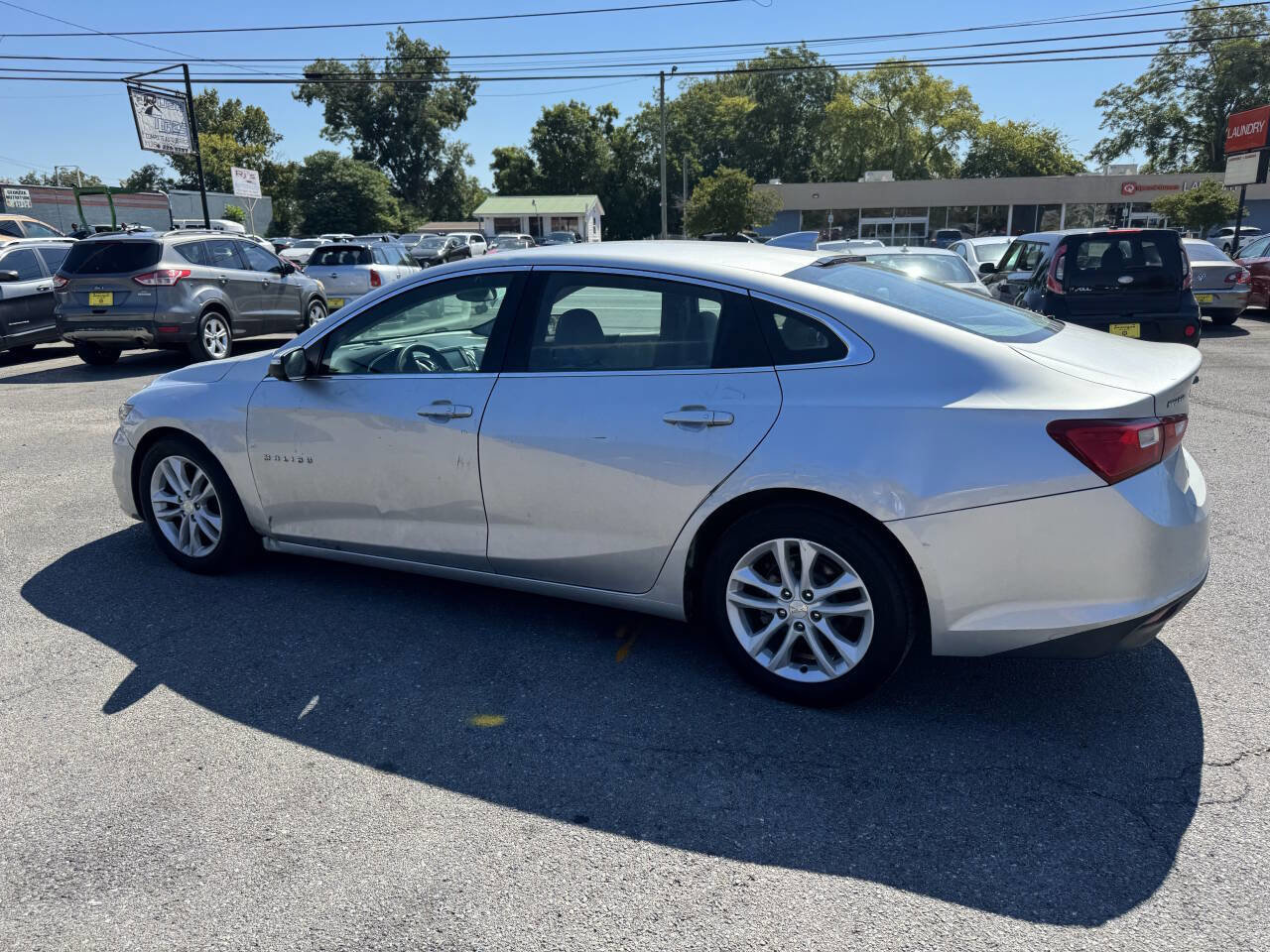 Used 2018 Chevrolet Malibu LT image 32