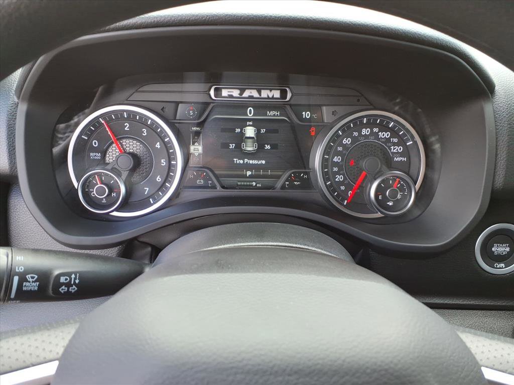 New 2026 RAM 1500 Express AWD/4WD image 20