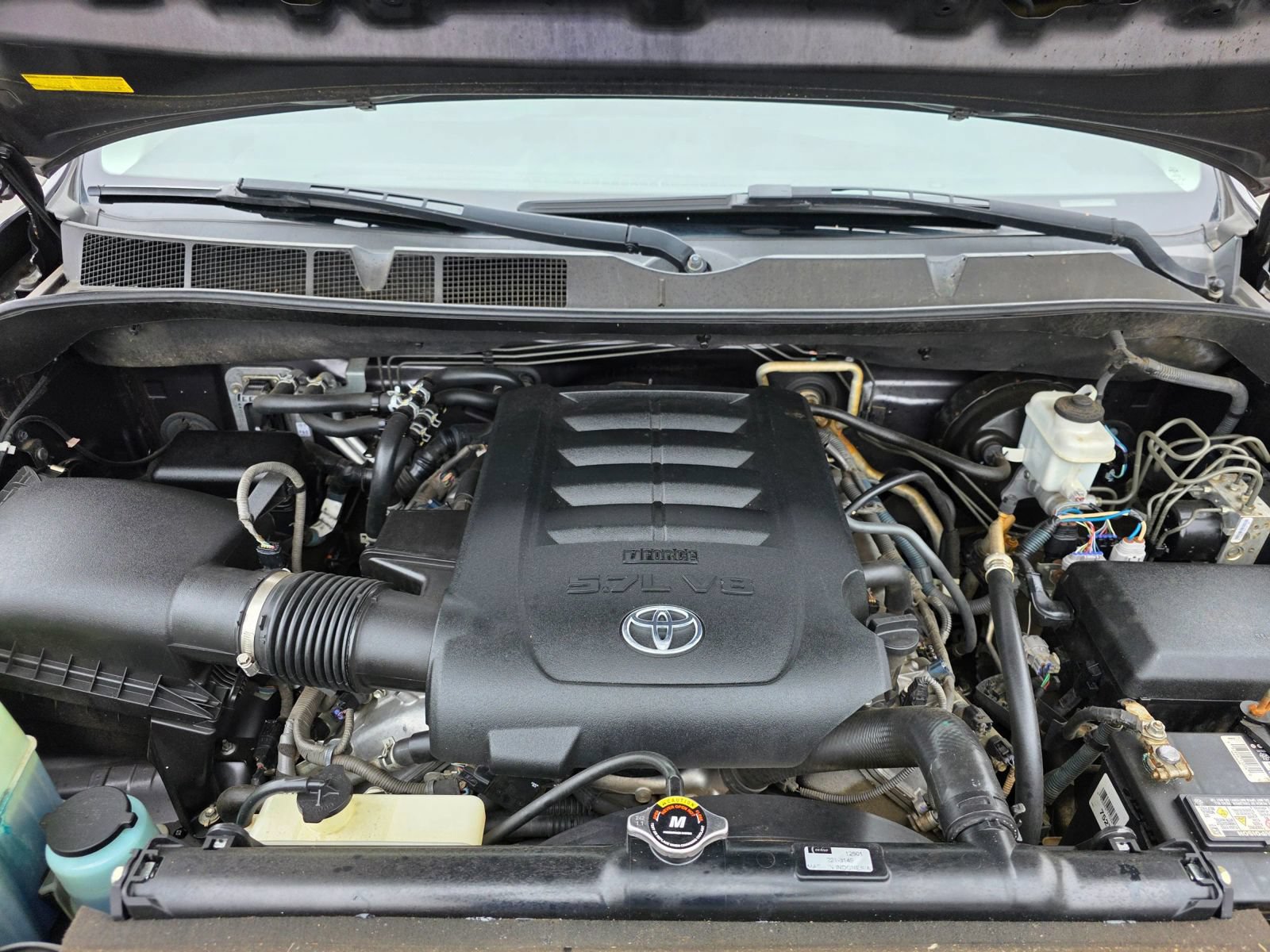 Used 2014 Toyota Sequoia Platinum AWD/4WD image 31