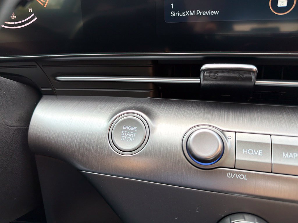 New 2027 Hyundai Kona SE AWD/4WD image 33