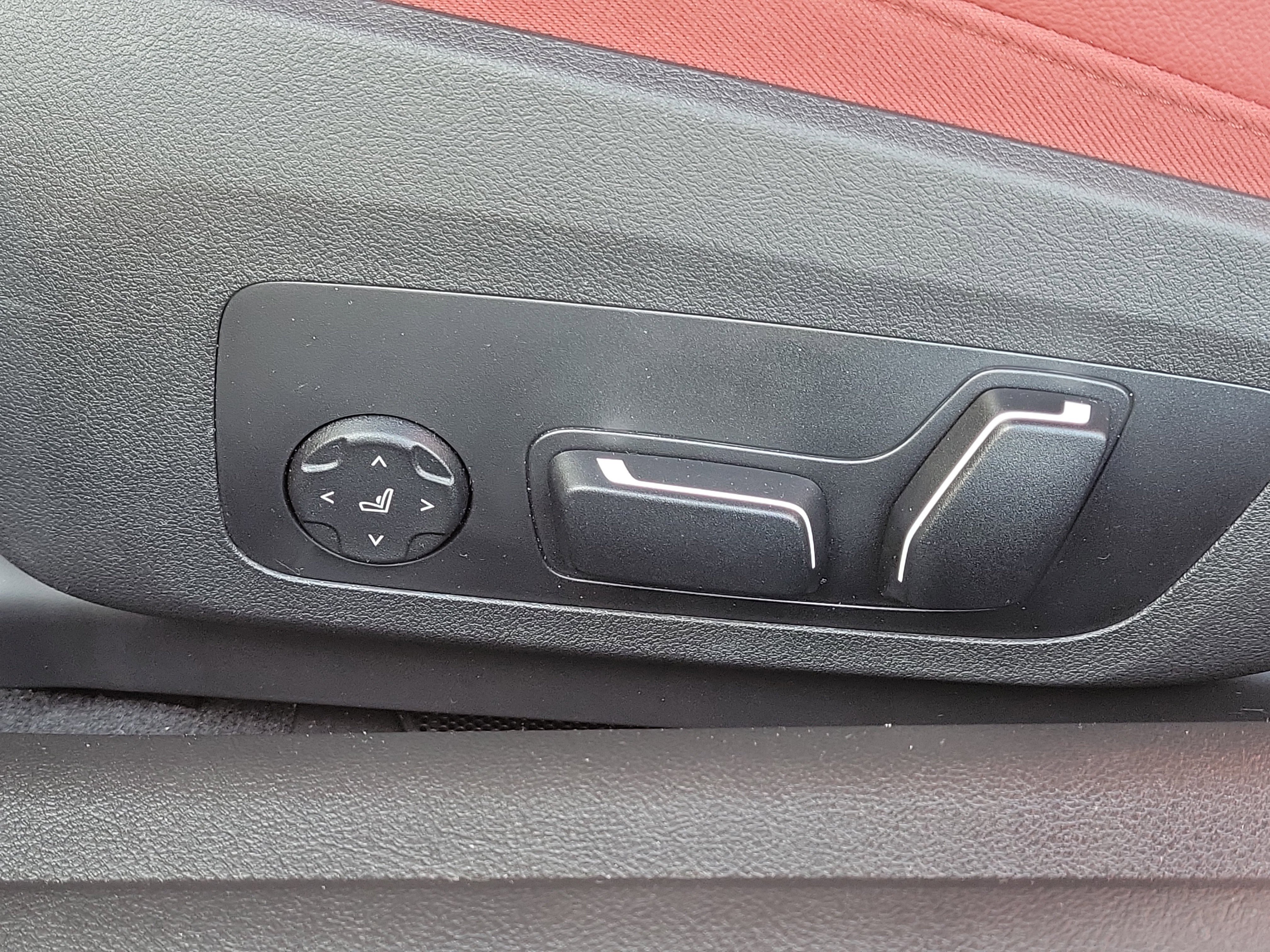 Used 2026 BMW M440i Convertible image 18