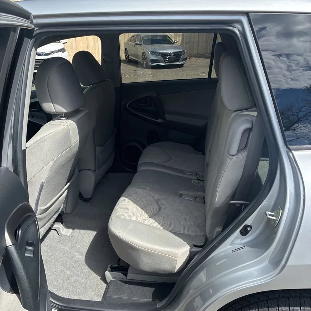 Used 2012 Toyota RAV4 4WD w/ Value Pkg image 19