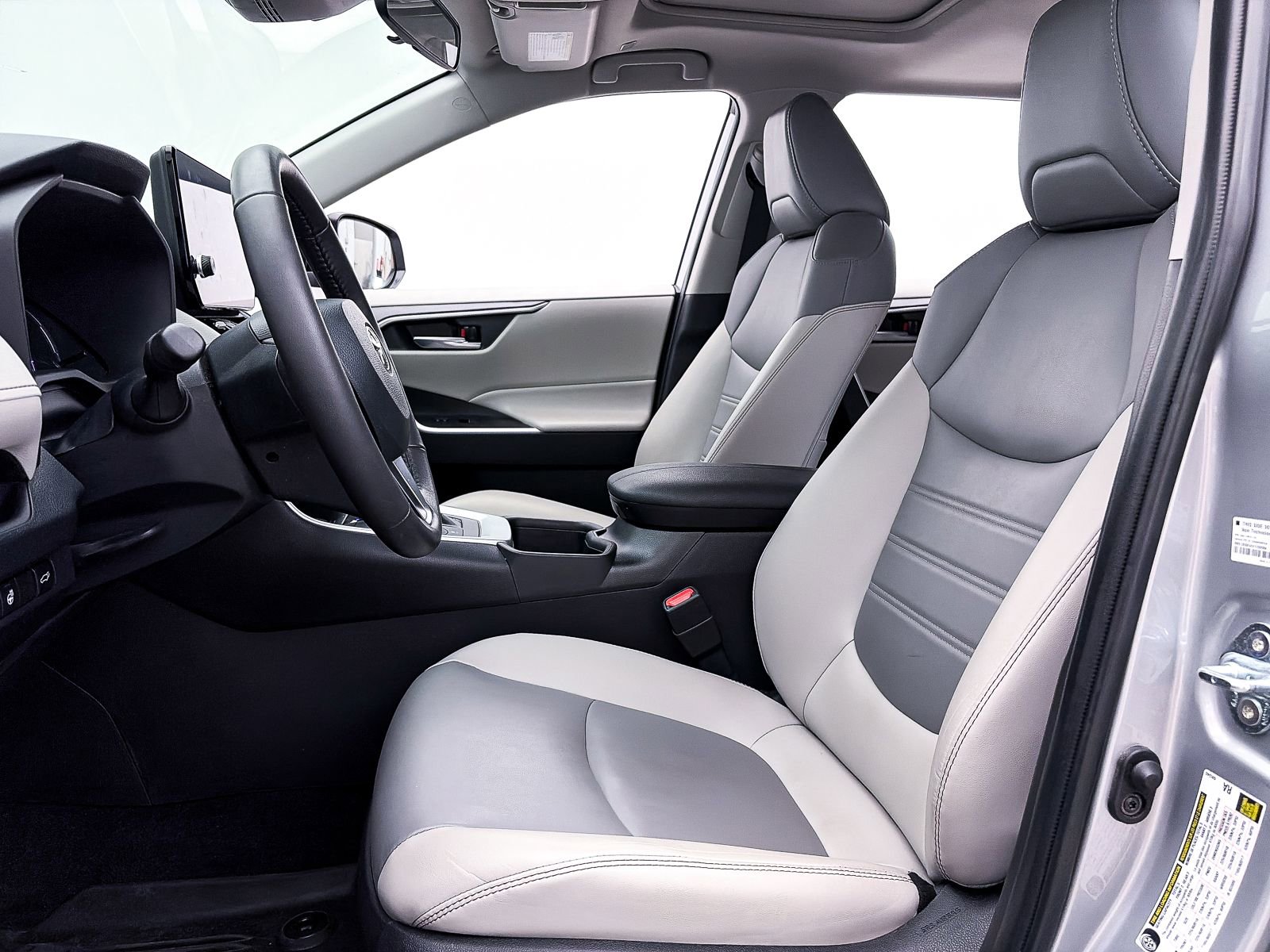 Used 2024 Toyota RAV4 XLE Premium w/ Weather Package image 17