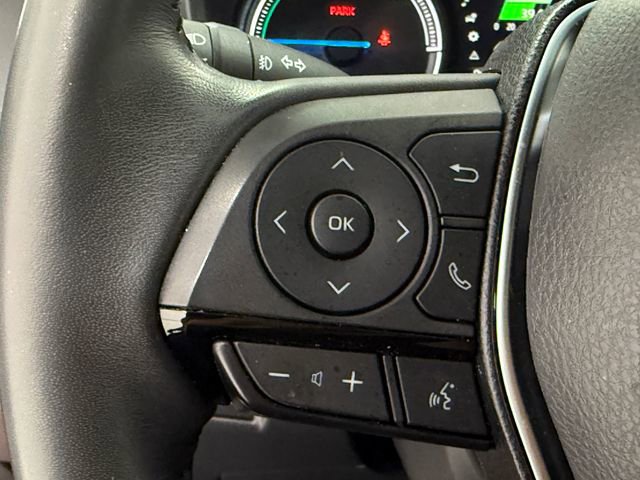 Used 2024 Toyota Venza XLE image 11