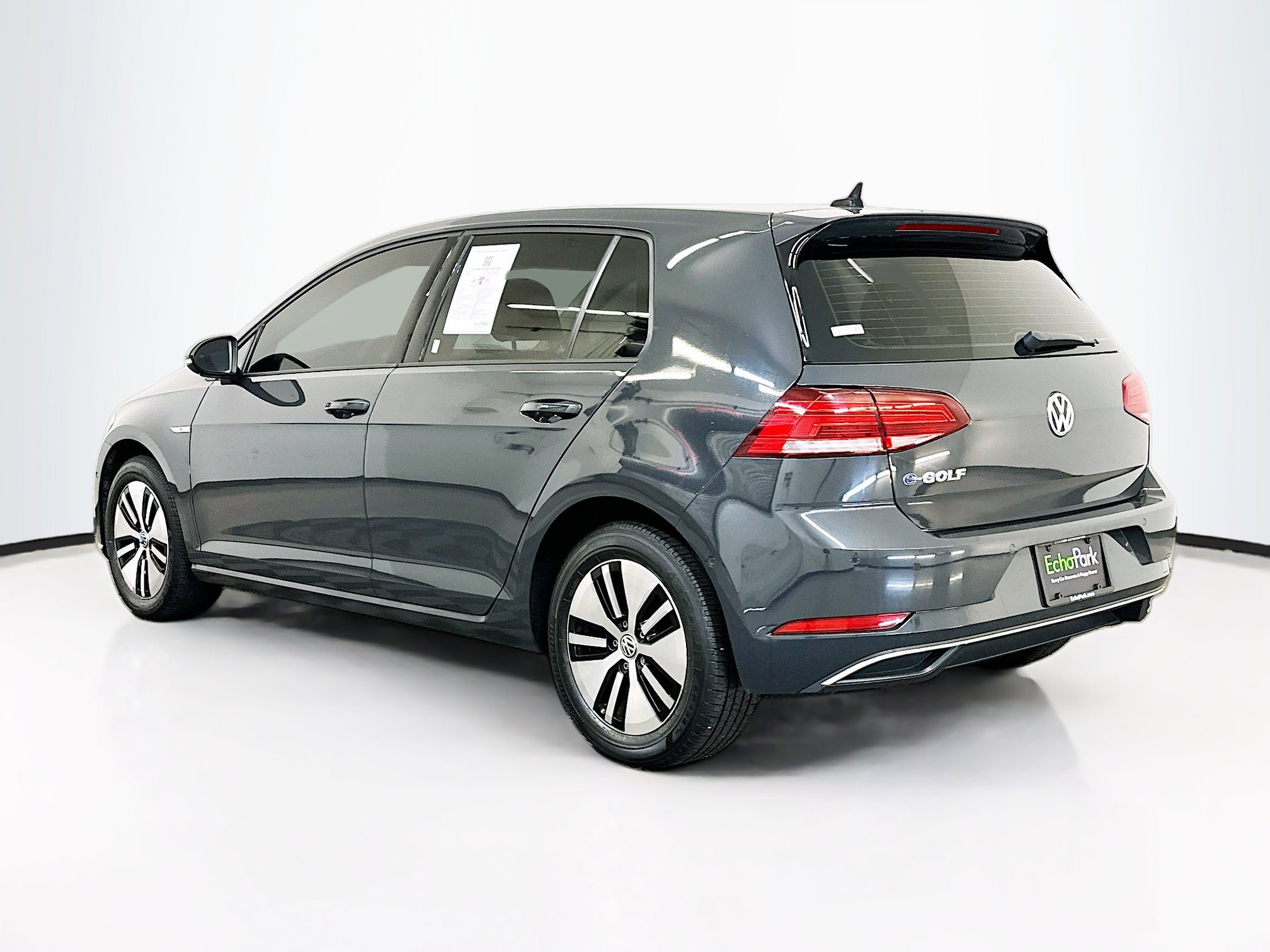 Used 2019 Volkswagen e-Golf SEL Premium image 5