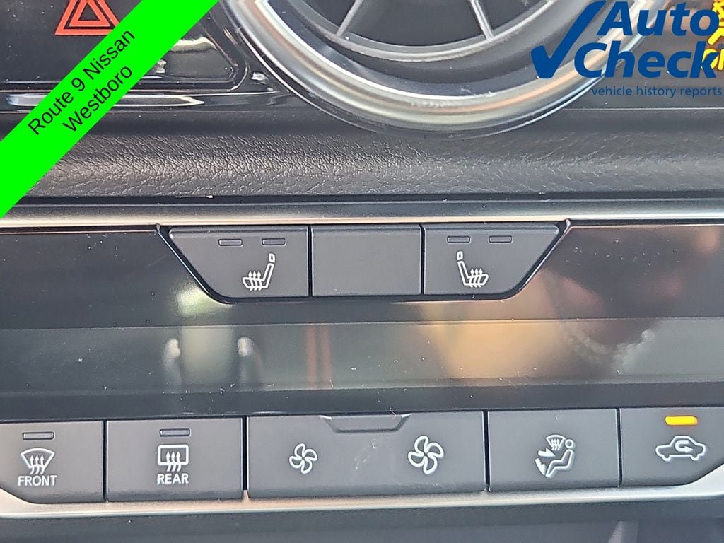New 2025 Nissan Sentra SR FWD image 6