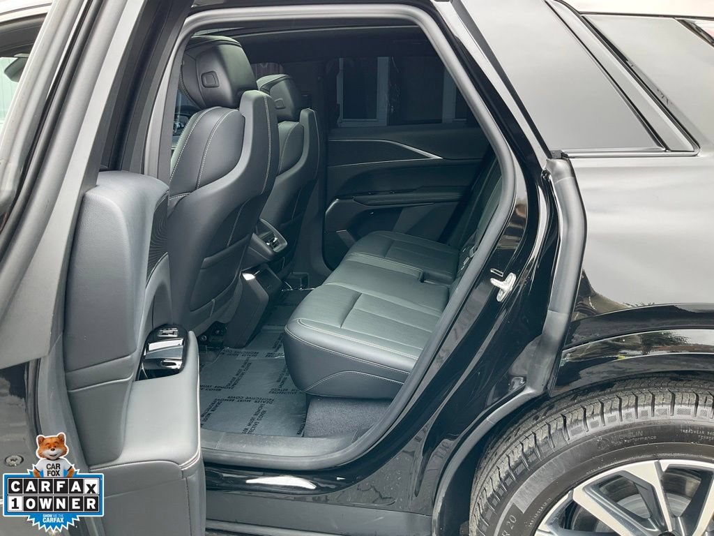 Used 2024 Cadillac Lyriq Sport RWD image 7