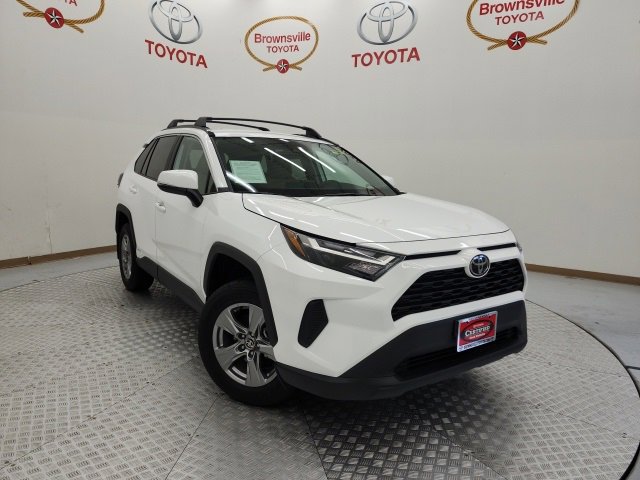 Used 2025 Toyota RAV4 XLE image 1
