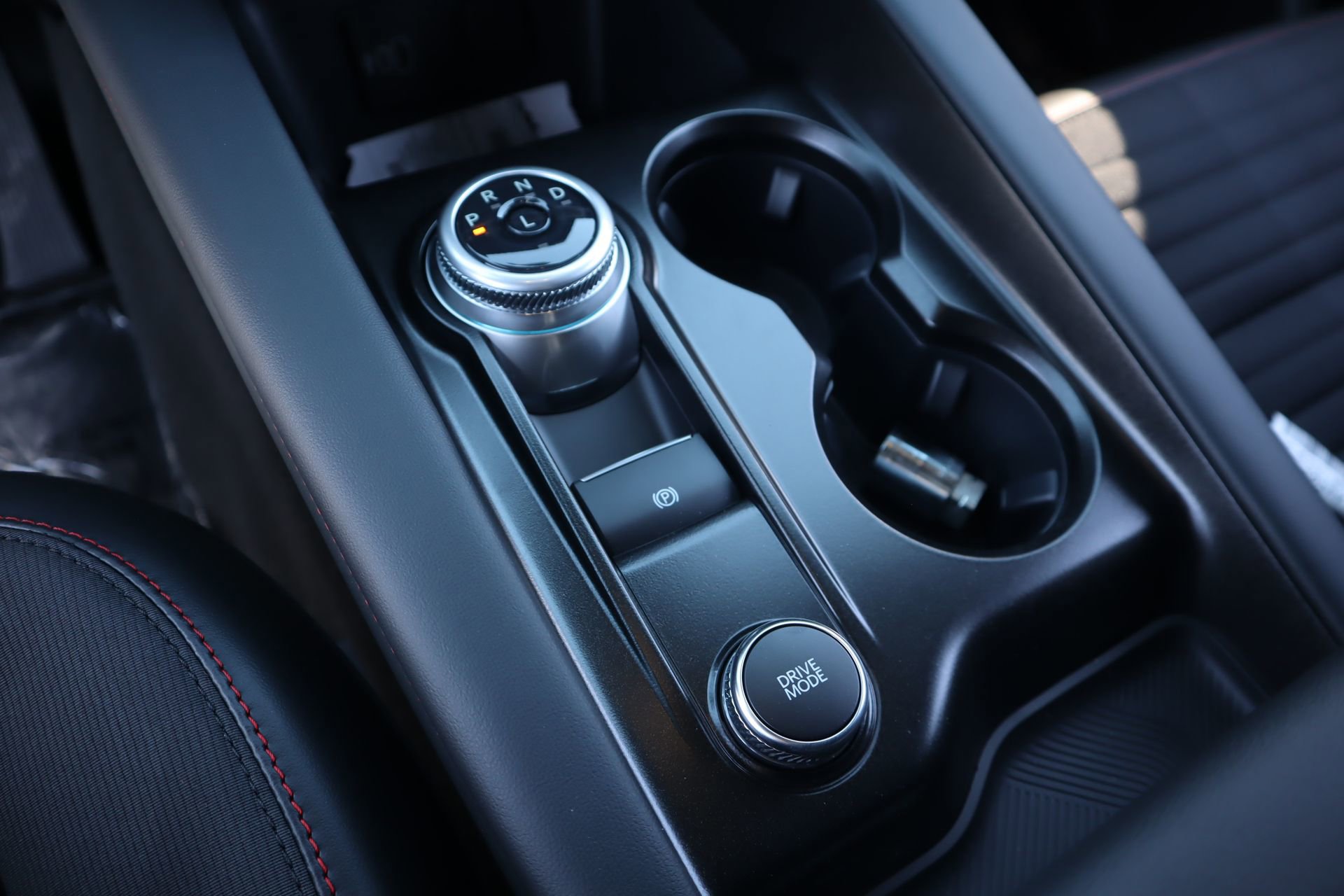 New 2026 Ford Explorer ST-Line w/ ST-Line Street Pack image 9