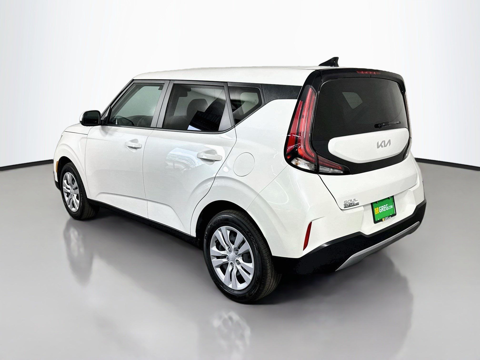 Used 2025 Kia Soul LX FWD image 7