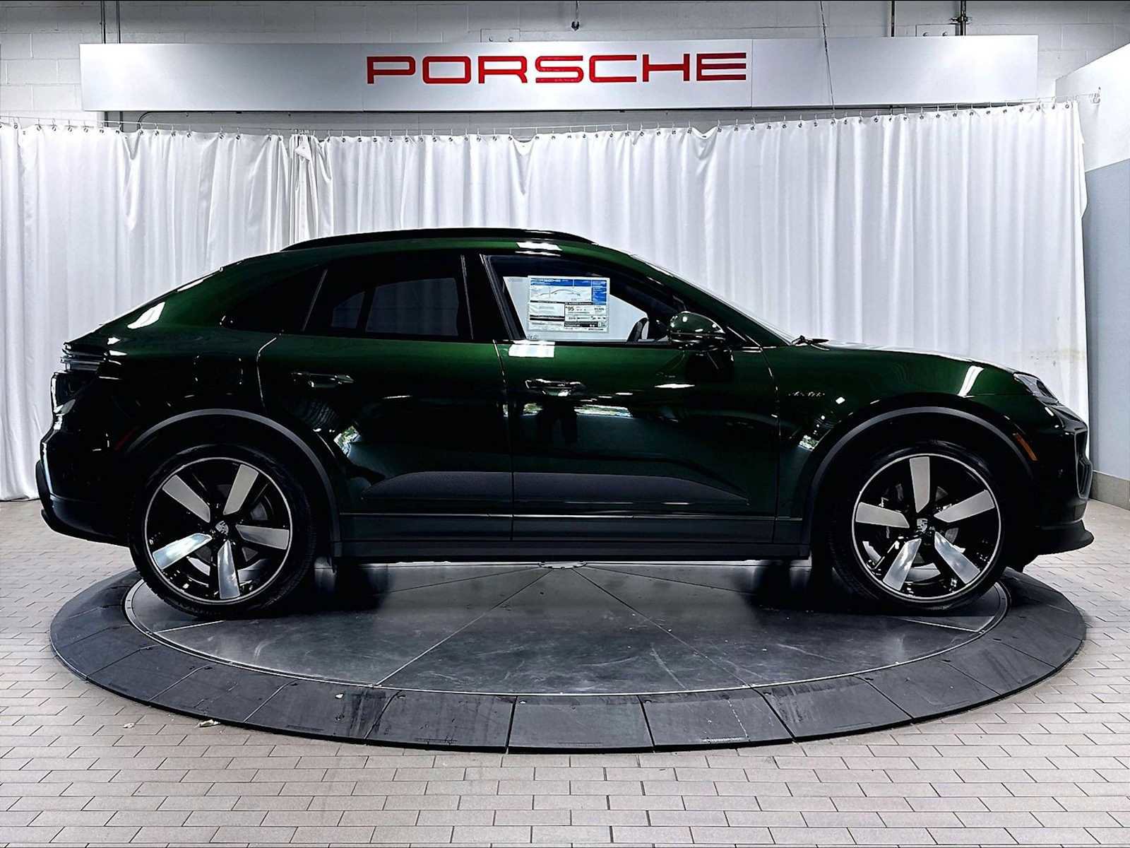 Used 2026 Porsche Macan 4 Electric AWD/4WD image 10