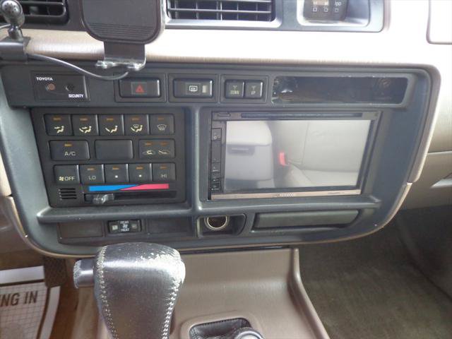 Used 1997 Toyota Land Cruiser w/ Leather Trim Pkg AWD/4WD image 16