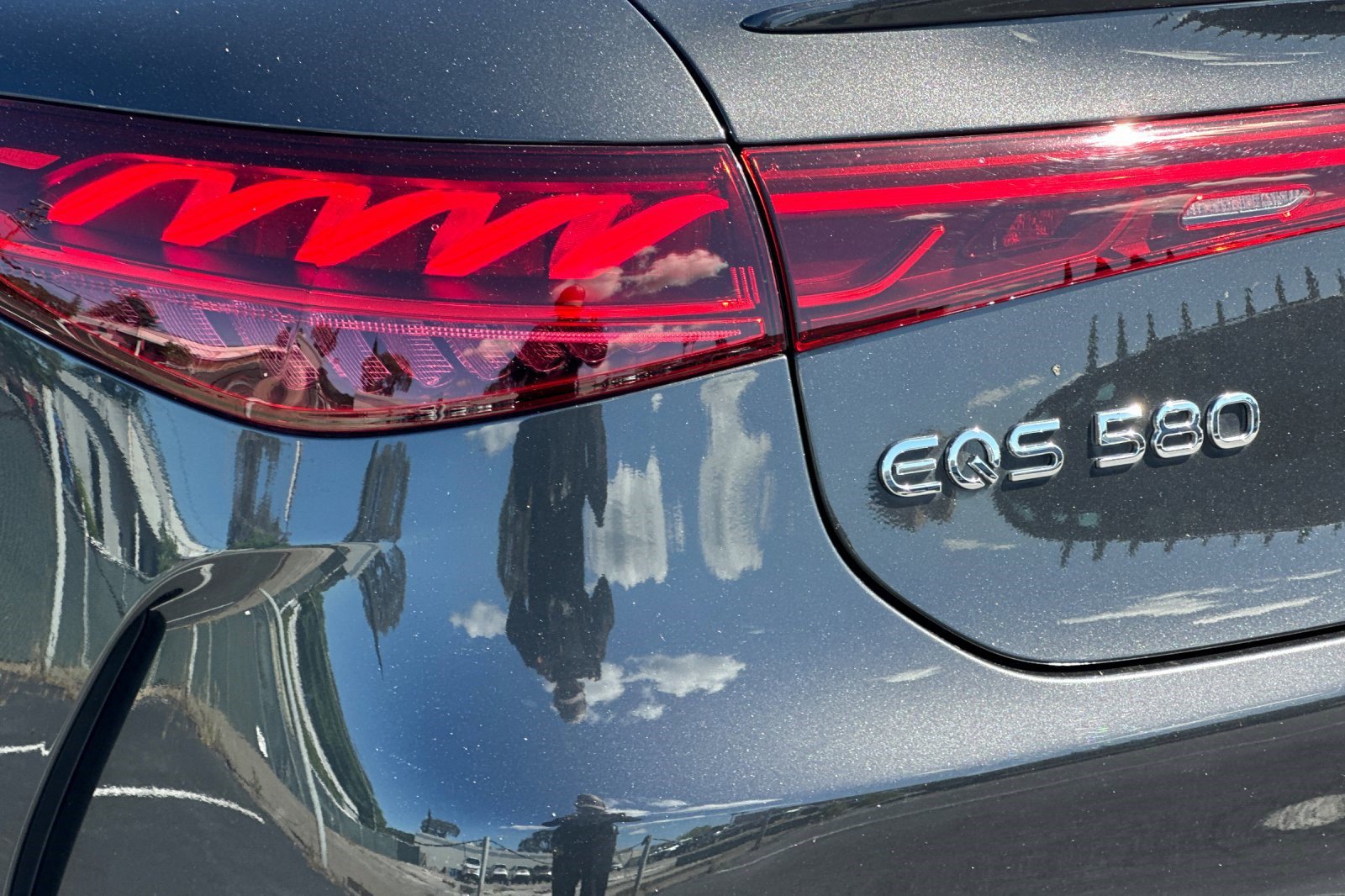 Used 2023 Mercedes-Benz EQS 580 4MATIC Sedan image 12