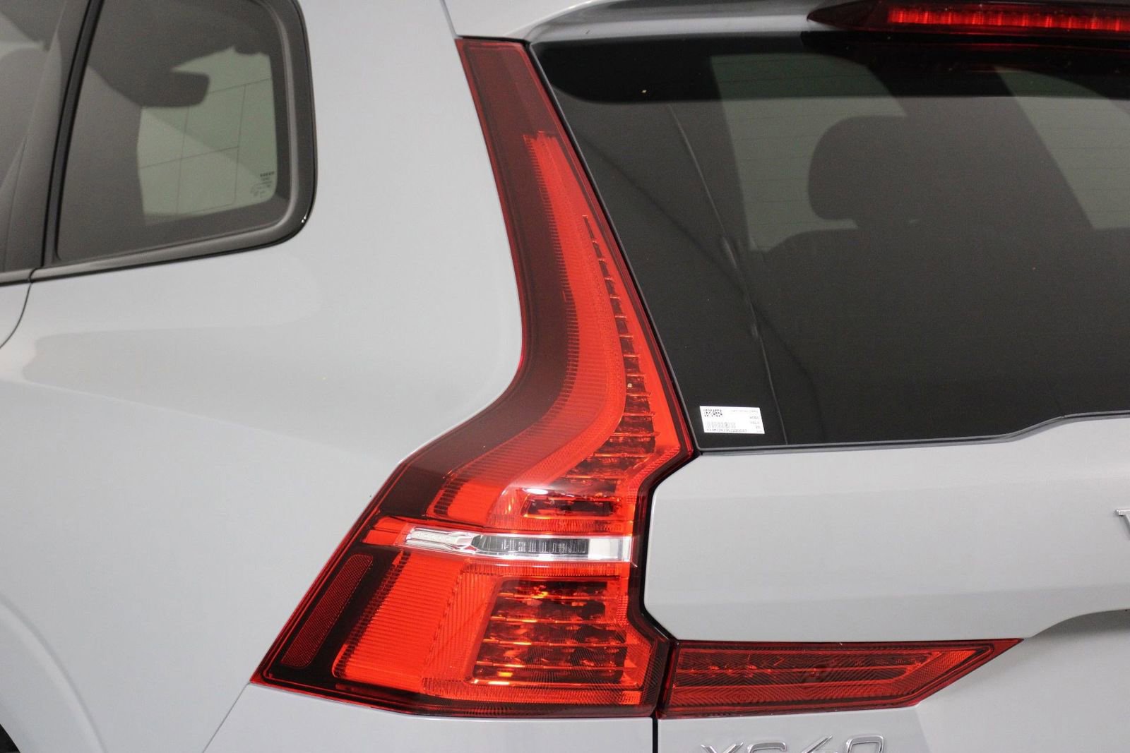 Certified 2025 Volvo XC60 B5 Core AWD/4WD image 18