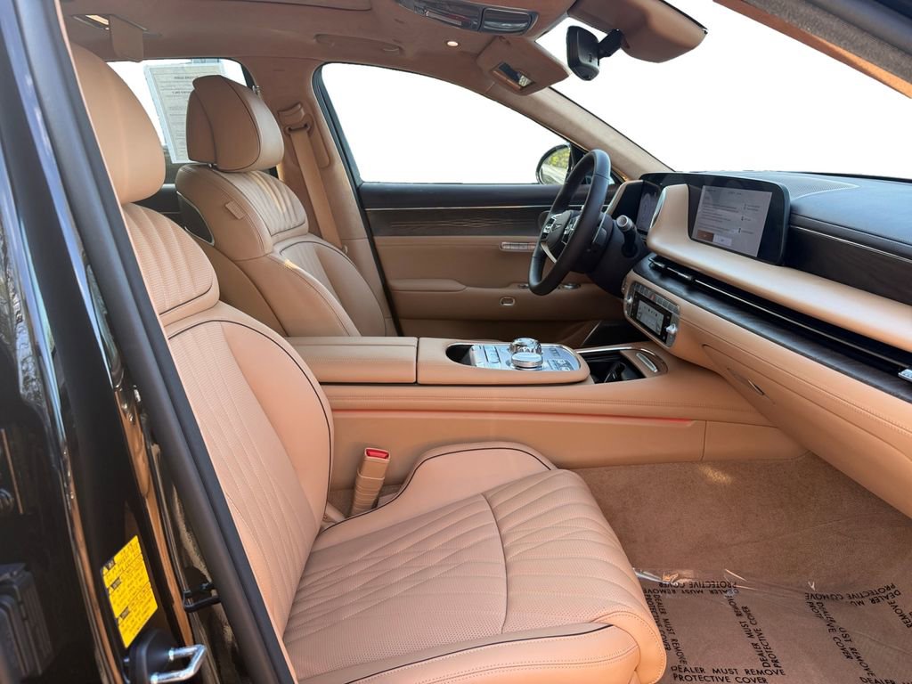 Used 2025 Genesis G90 3.5T AWD/4WD image 15