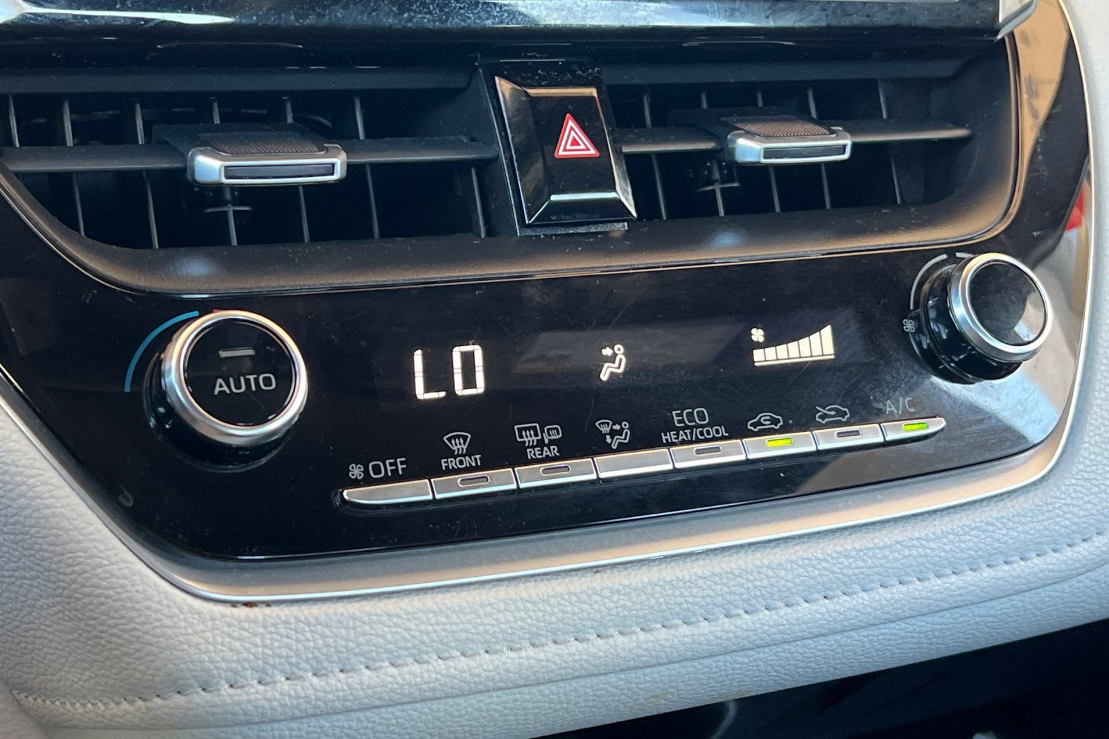 Certified 2022 Toyota Corolla SE image 24