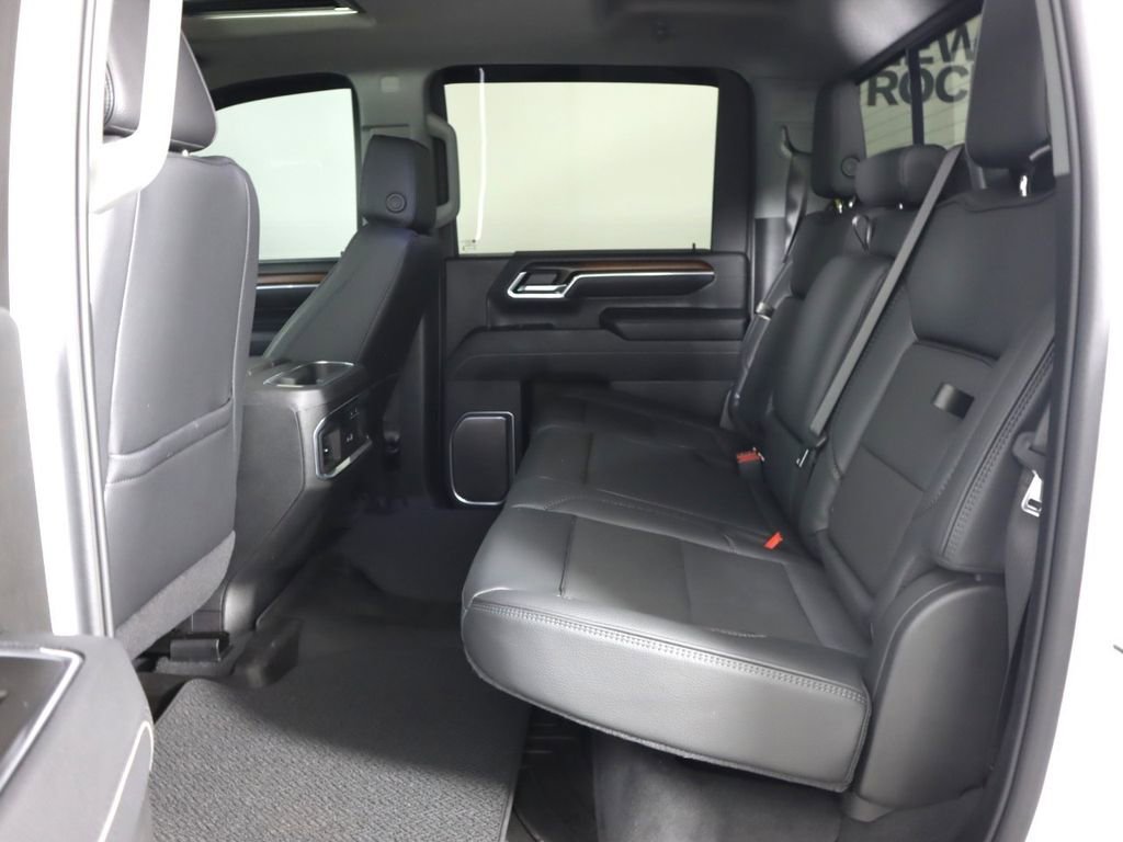 Used 2025 GMC Sierra 3500 Denali image 28