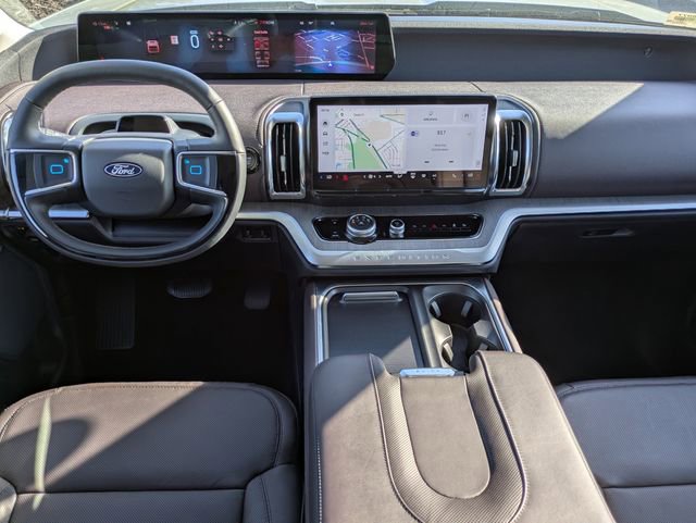 Certified 2025 Ford Expedition Platinum w/ Platinum Ultimate Package image 15