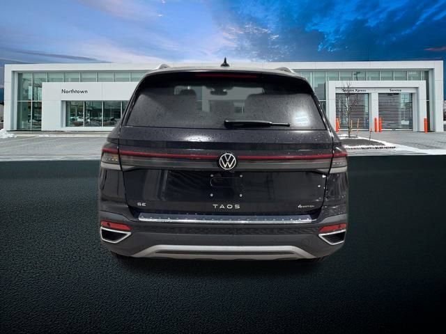 New 2025 Volkswagen Taos SE image 16