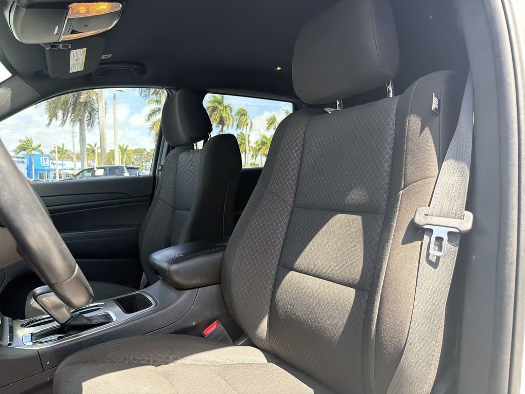 Used 2021 Jeep Grand Cherokee Laredo RWD image 20