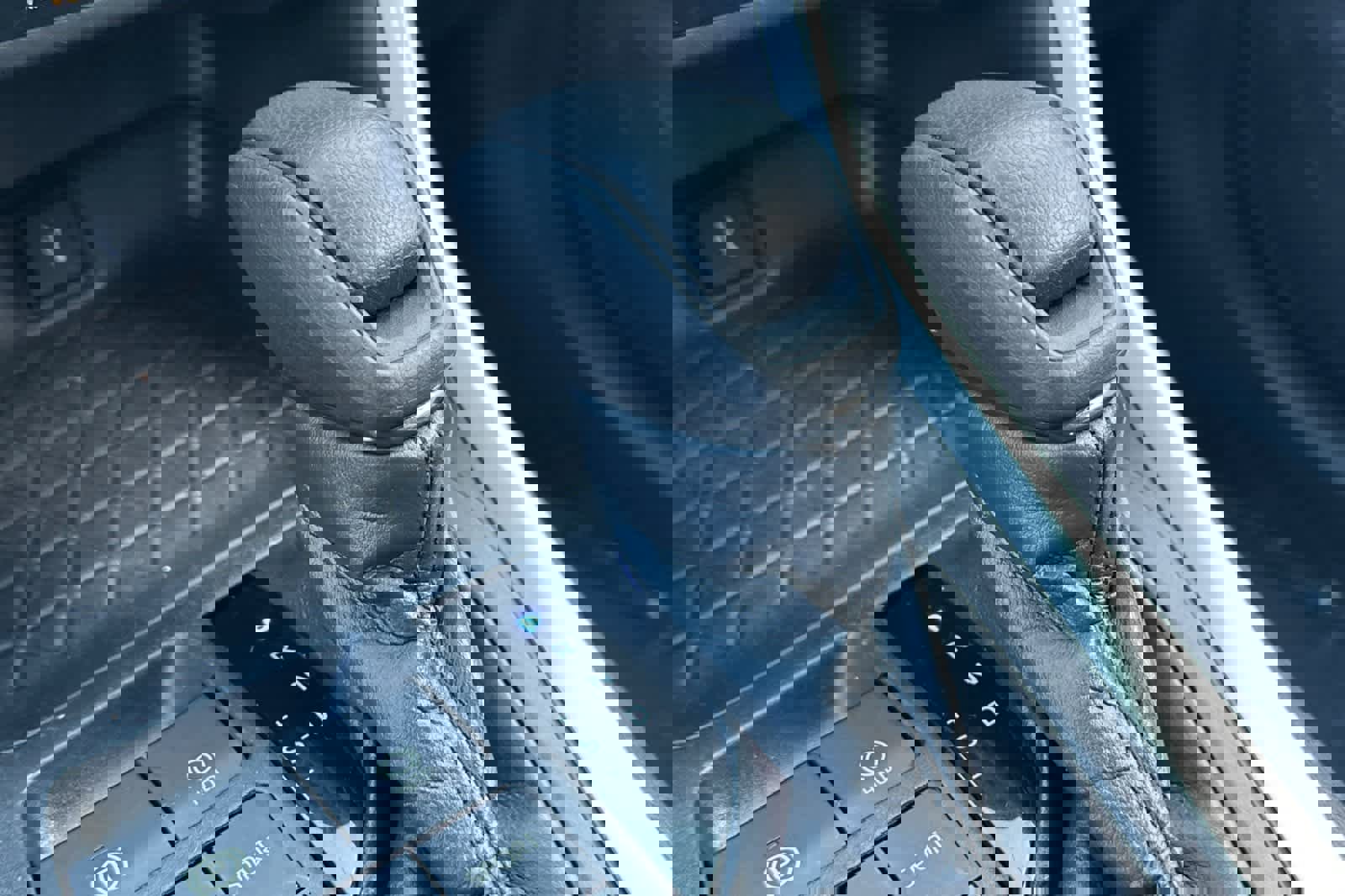 Used 2022 Toyota RAV4 LE image 26