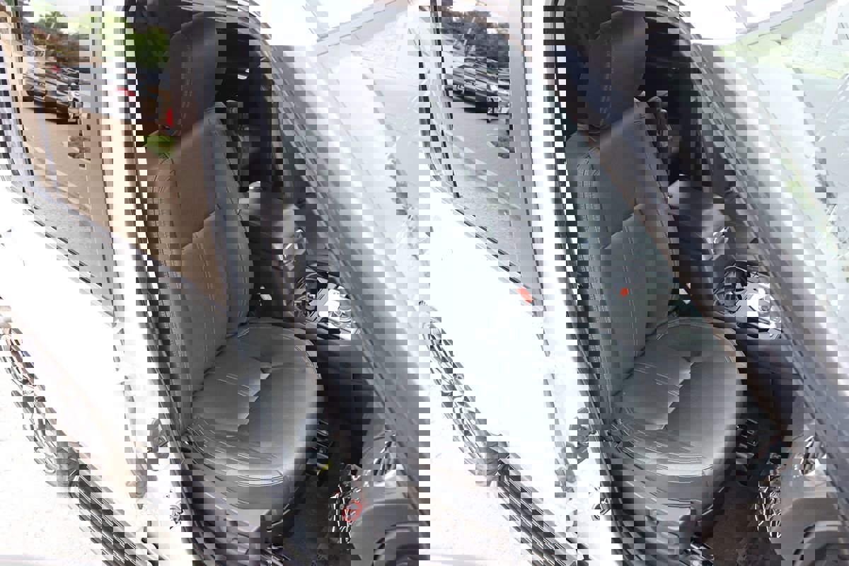 Used 2016 Land Rover LR4 HSE LUX image 31