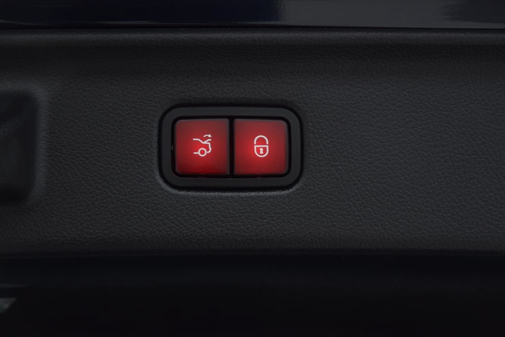 Certified 2022 Mercedes-Benz S 500 4MATIC image 31