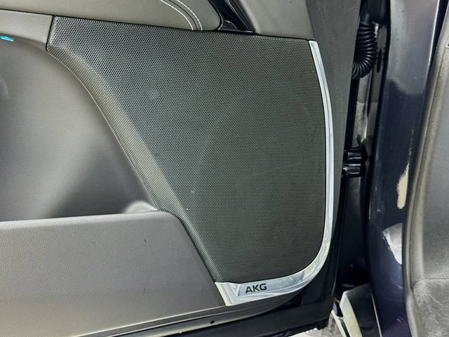 Used 2025 Cadillac Escalade Sport Platinum w/ LPO, Floor Liner Package AWD/4WD image 21