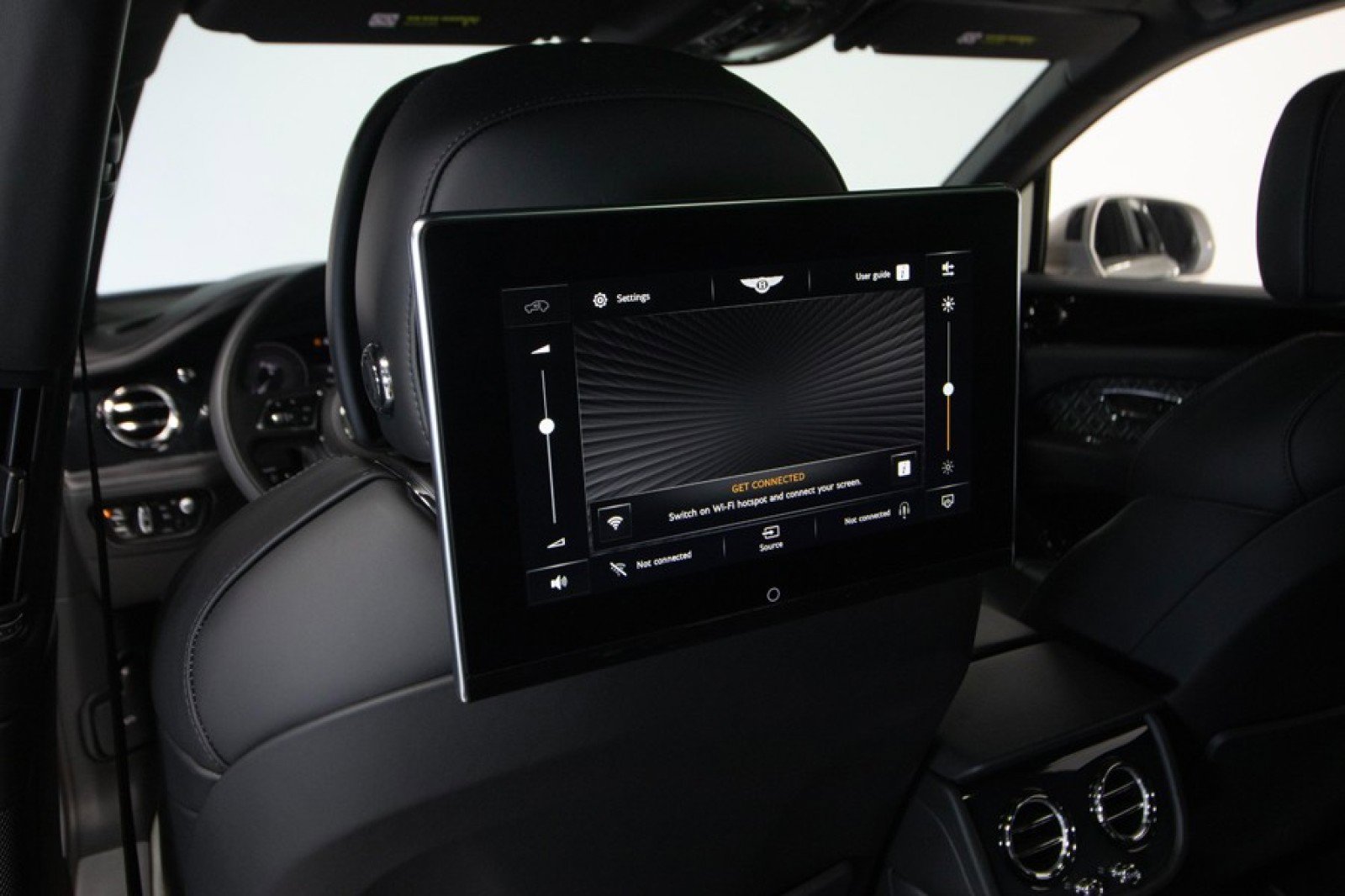 Used 2023 Bentley Bentayga Speed image 60
