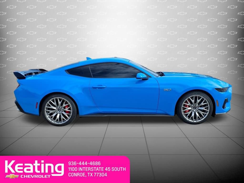 Used 2025 Ford Mustang GT Premium RWD image 4