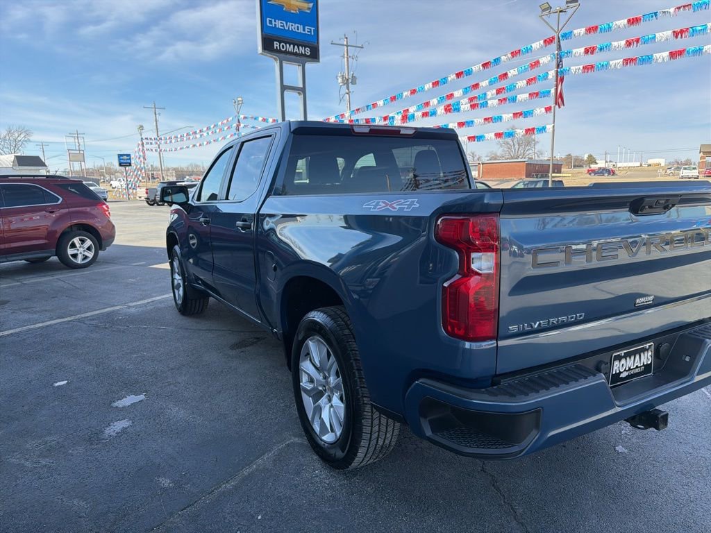 Used 2024 Chevrolet Silverado 1500 Custom w/ LPO, Dark Essentials Package image 5