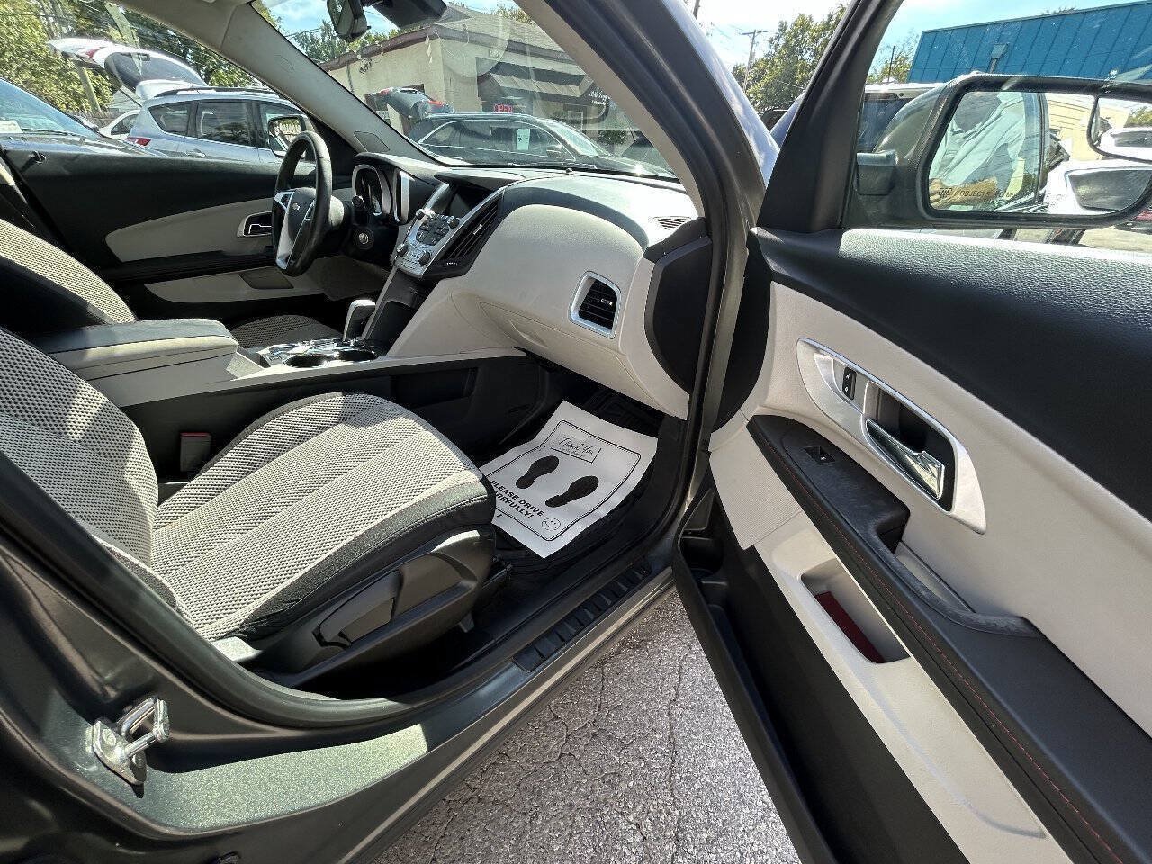 Used 2012 Chevrolet Equinox LT w/ Driver Convenience Package FWD image 9