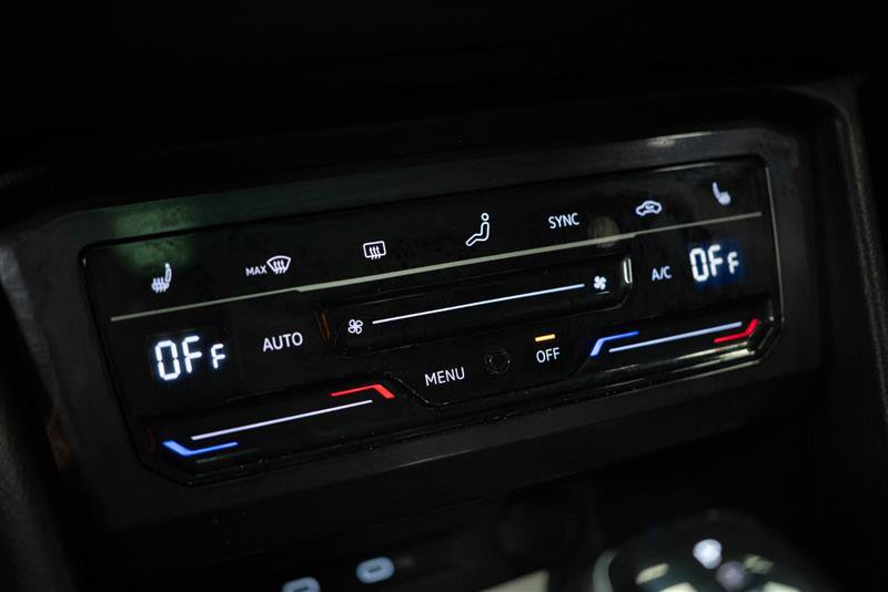 Used 2022 Volkswagen Tiguan SE w/ Panoramic Sunroof Package image 22