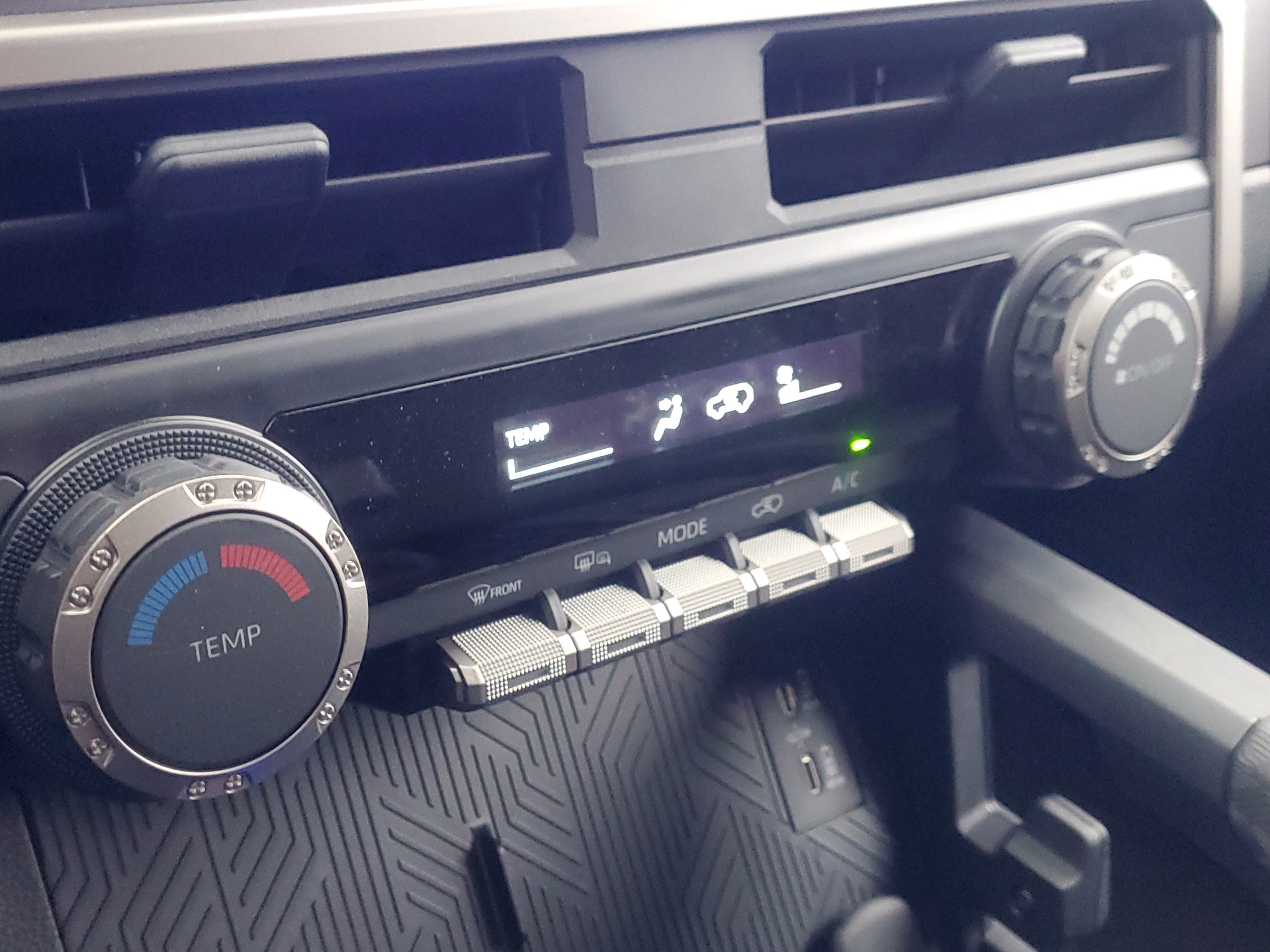 Used 2025 Toyota 4Runner SR5 image 31