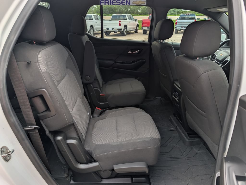 Used 2023 Chevrolet Traverse LT w/ LPO, Floor Liner Package AWD/4WD image 24