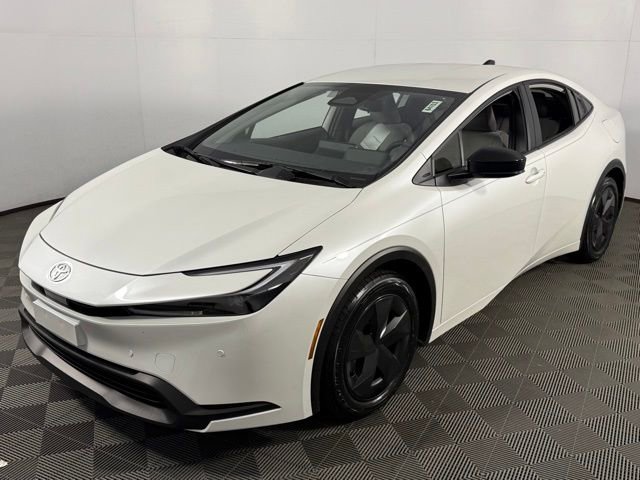 New 2026 Toyota Prius LE image 3